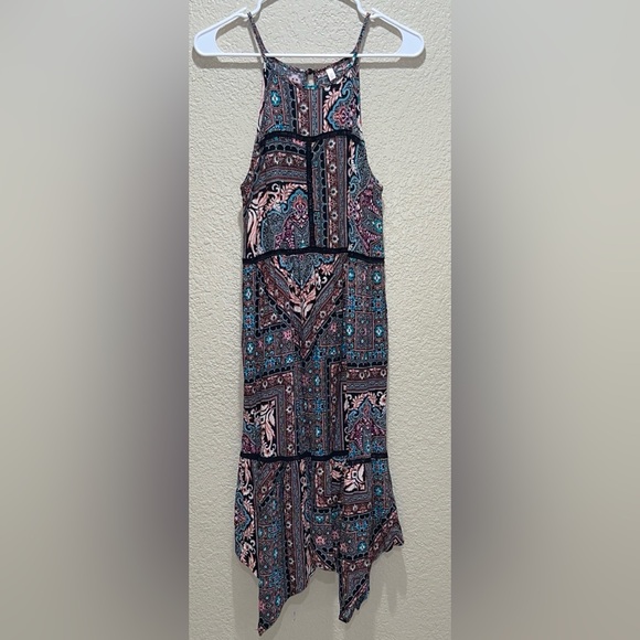 Xhilaration Dresses & Skirts - Xhilaration Asymmetrical Dress in Teal and Pink Paisley